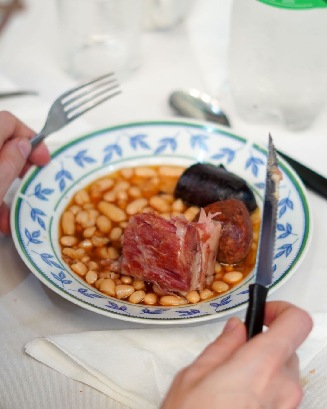 La Fabada Asturiana: "Un Plato Lleno de Historia y Sabor"